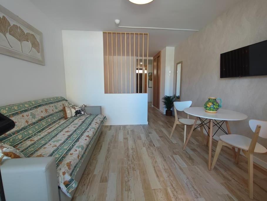 3Min Walk Playa Del Ingles Apartment San Bartolomé Εξωτερικό φωτογραφία